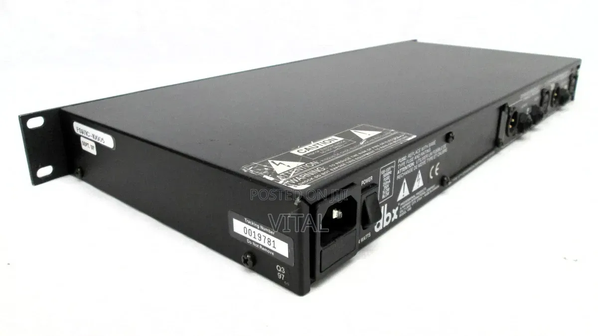 DBX 1086 Mic Pre Processor - Compressor De-Esser Expander/Gate Limiter