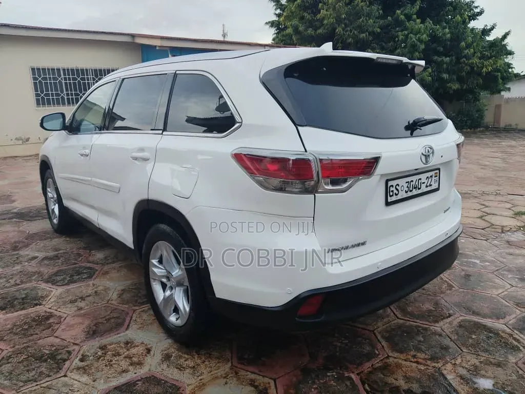 Toyota Highlander Limited 4dr SUV AWD (3.5L 6cyl 6A) 2015 White