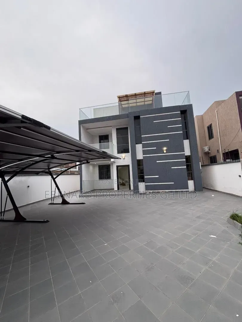 5bdrm Duplex in Ebenard Properties, American House for rent