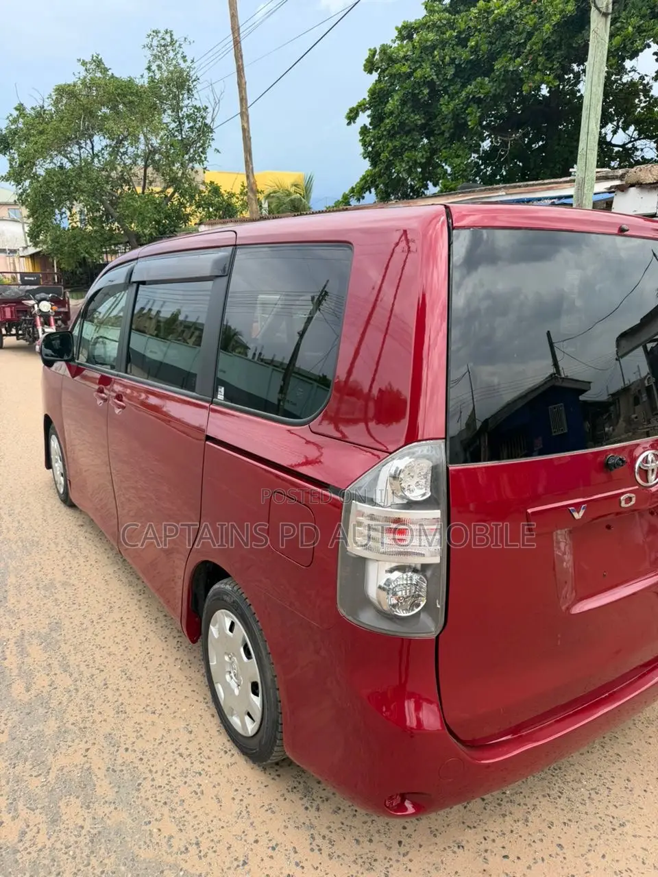 Toyota Voxy 2012 Gray