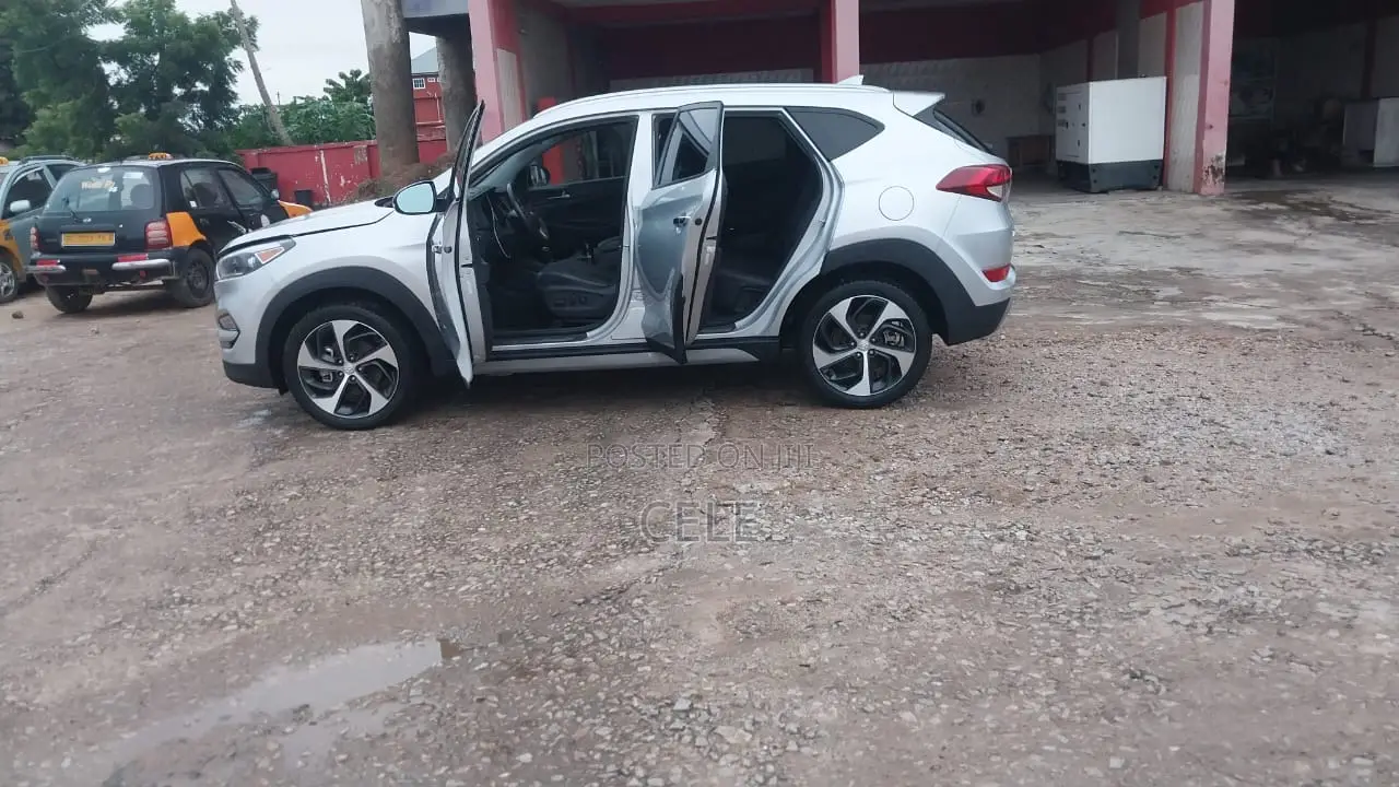 Hyundai Tucson Limited FWD 2017 Silver