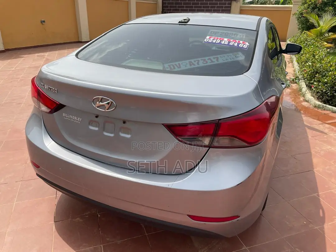 Hyundai Elantra SE Sedan FWD (1.8L 4cyl 6A) 2016 Silver