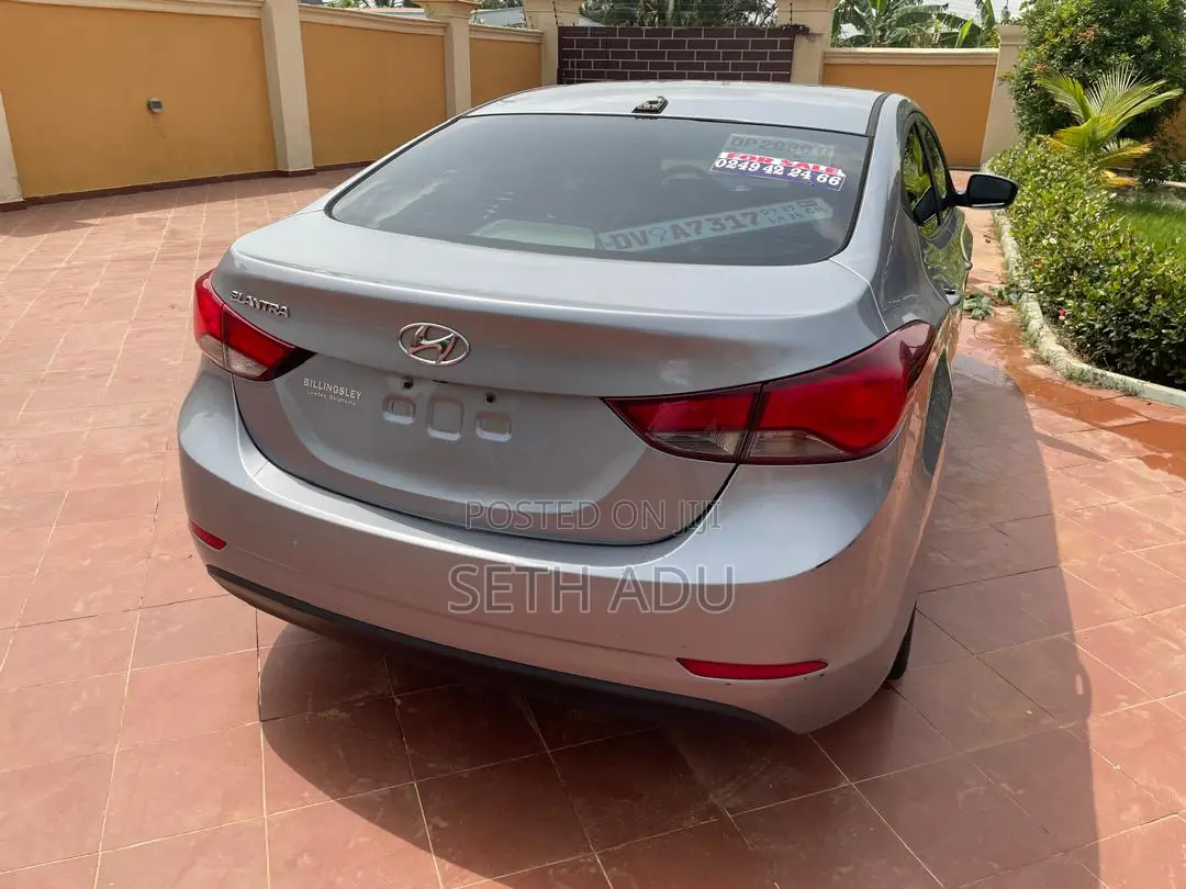 Hyundai Elantra SE Sedan FWD (1.8L 4cyl 6A) 2016 Silver