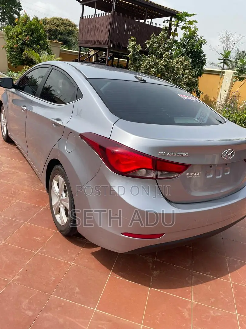 Hyundai Elantra SE Sedan FWD (1.8L 4cyl 6A) 2016 Silver