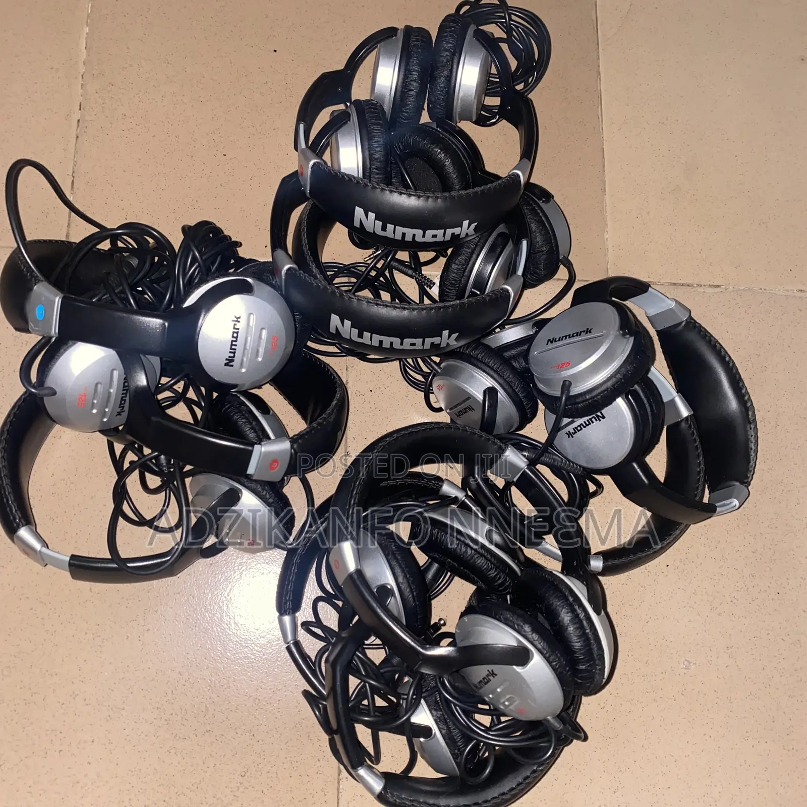 Numark Wired Dj Studio Headphones(3.5mm/6.35mm Jack)