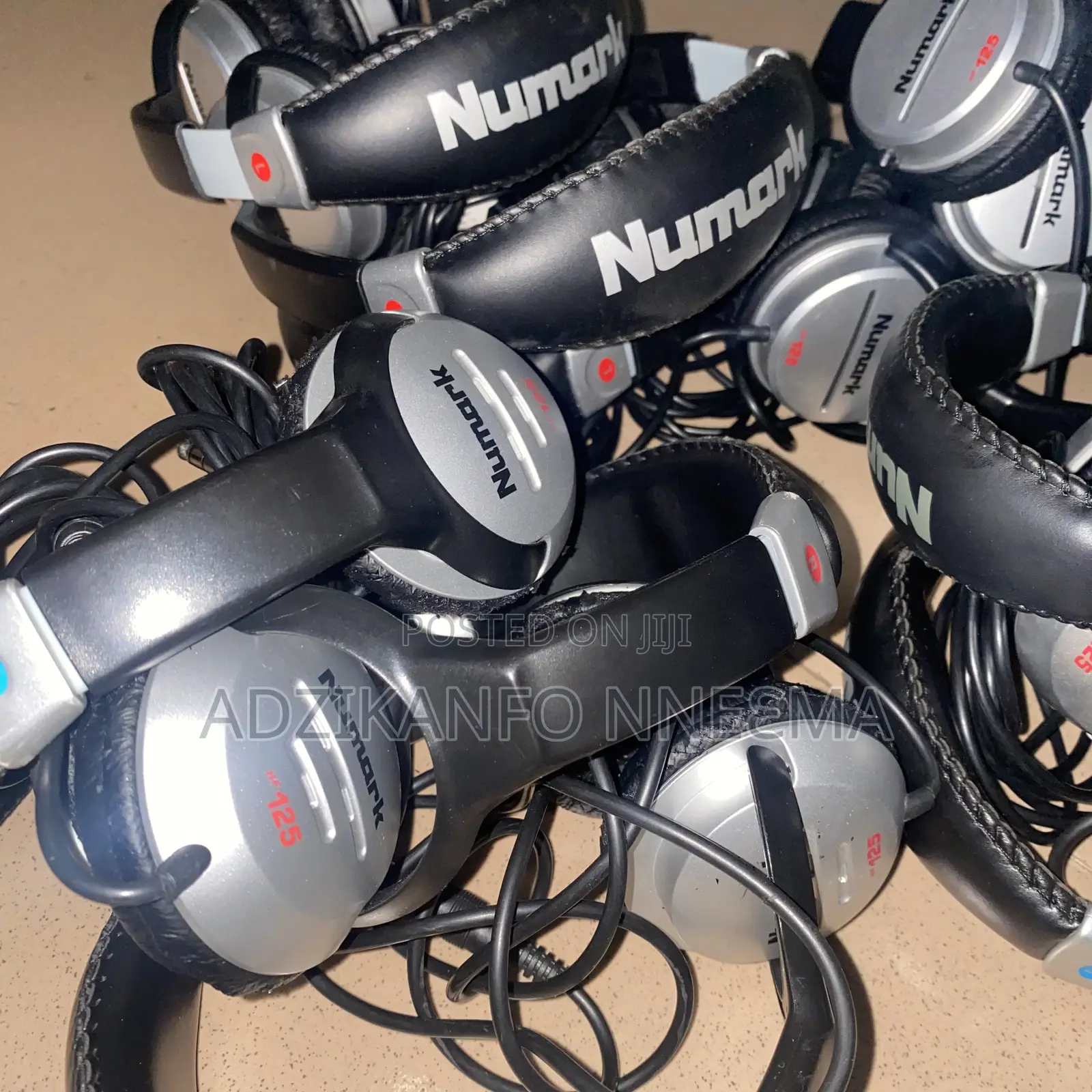 Numark Wired Dj Studio Headphones(3.5mm/6.35mm Jack)