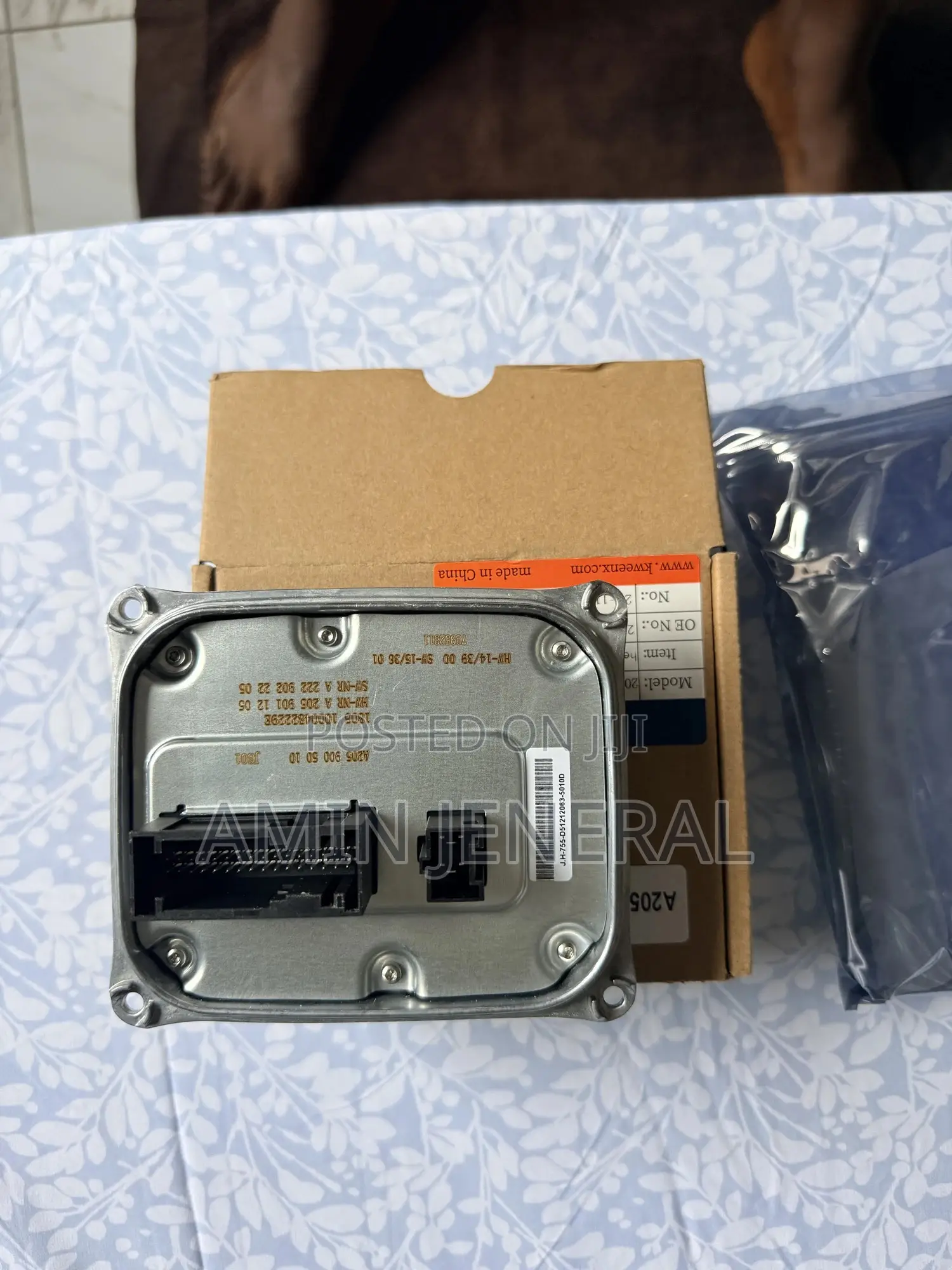 C300 W205 Headlight Charger