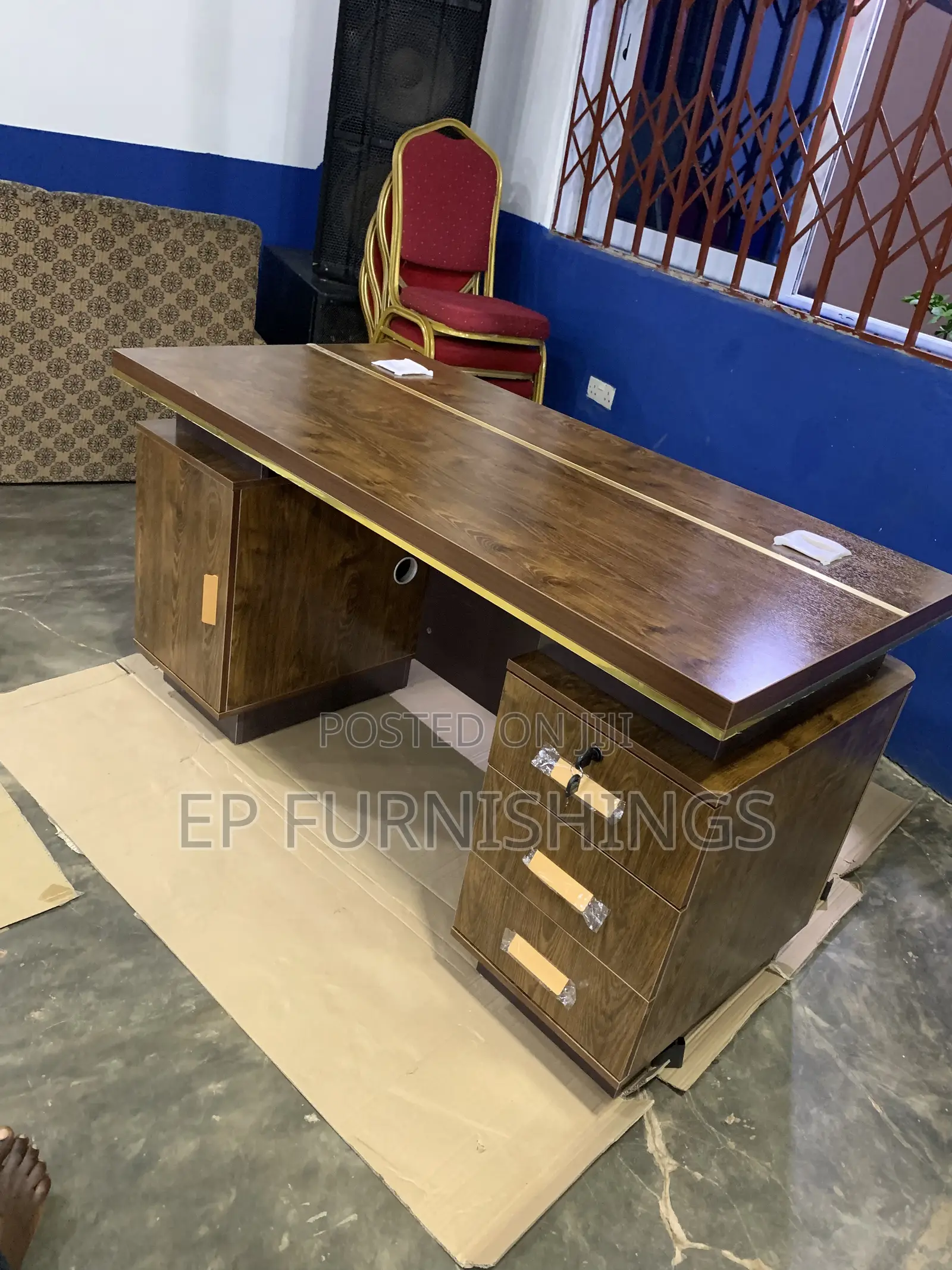 1.4m Executive Office Desk/ Table