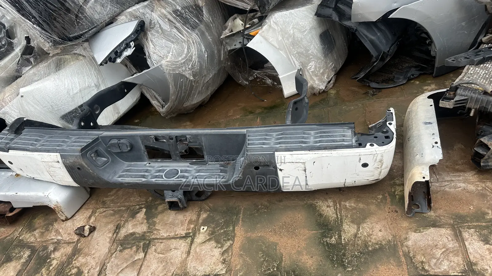 Toyota Tundra 2014-2020 Back Bumper Complete Available as Seen