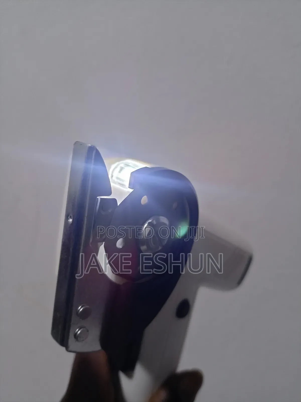 Electric Rotary Fabric Cutter