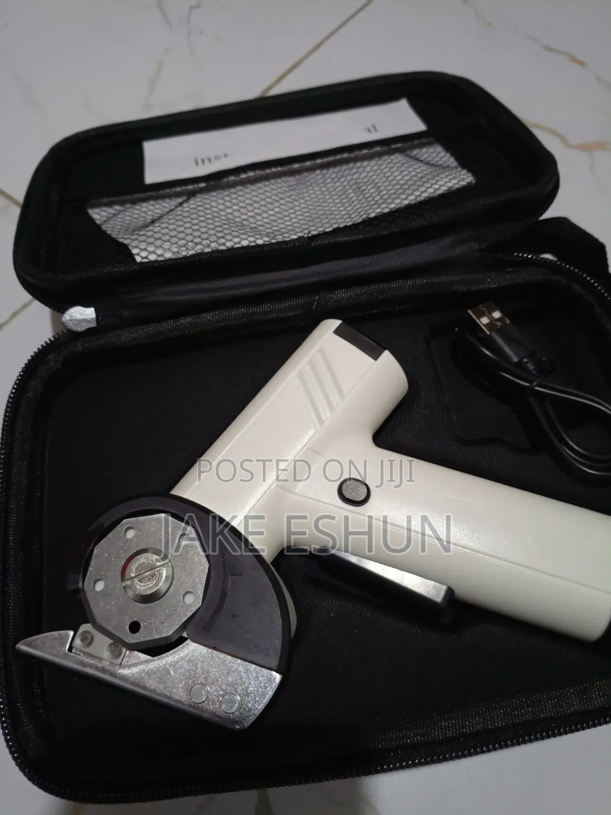 Electric Rotary Fabric Cutter