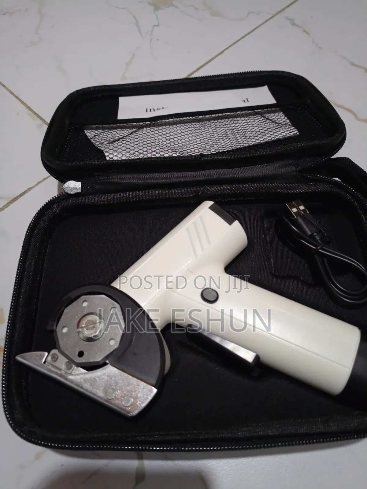 Electric Rotary Fabric Cutter