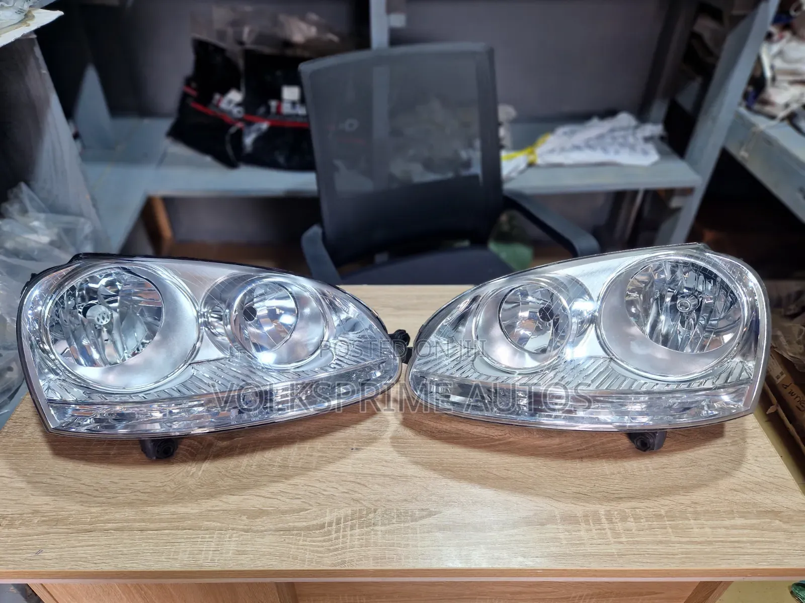 Headlight for Volkswagen Golf v Jetta V