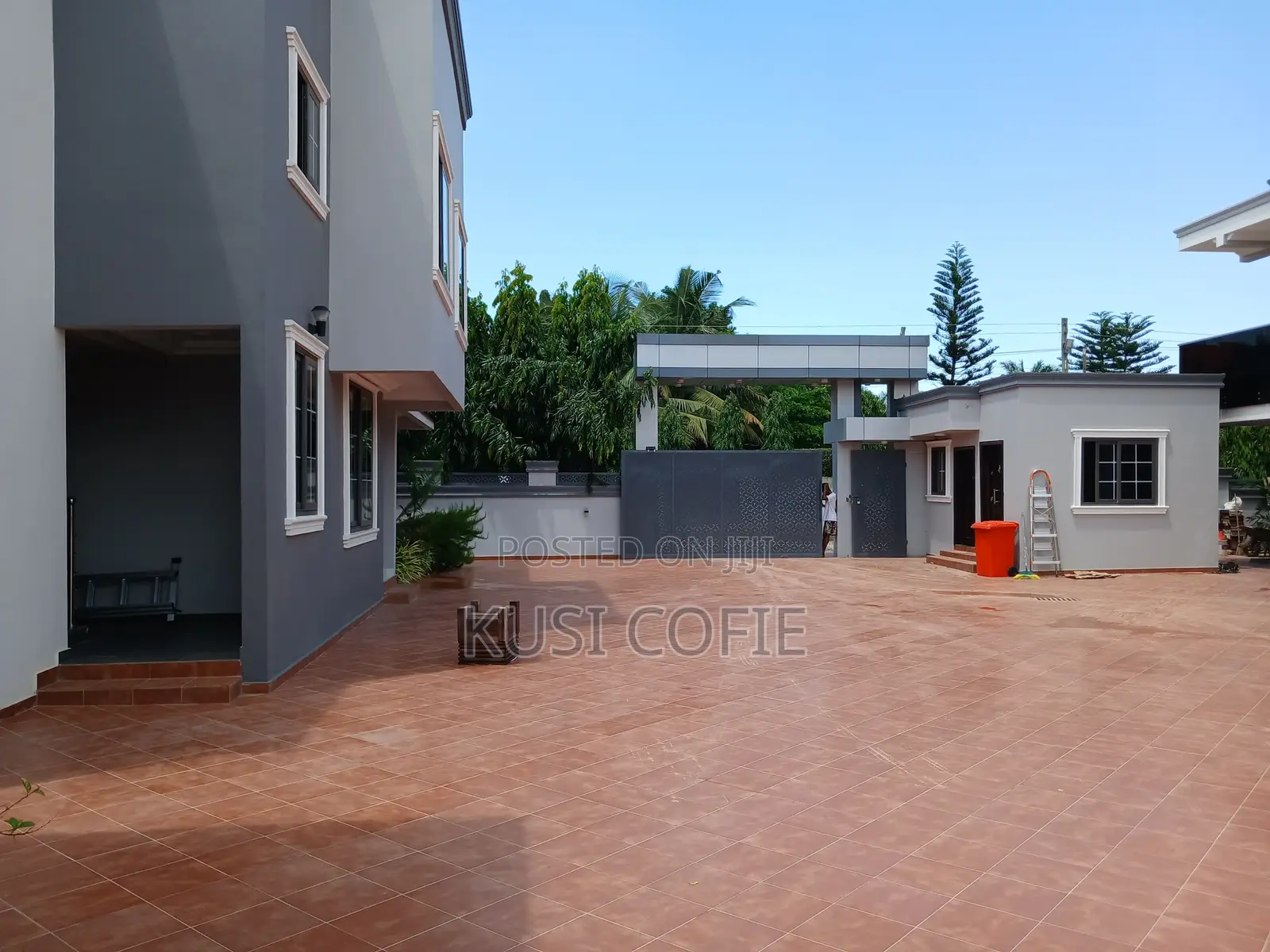 3bdrm Townhouse / Terrace in Parakuo Estate for rent