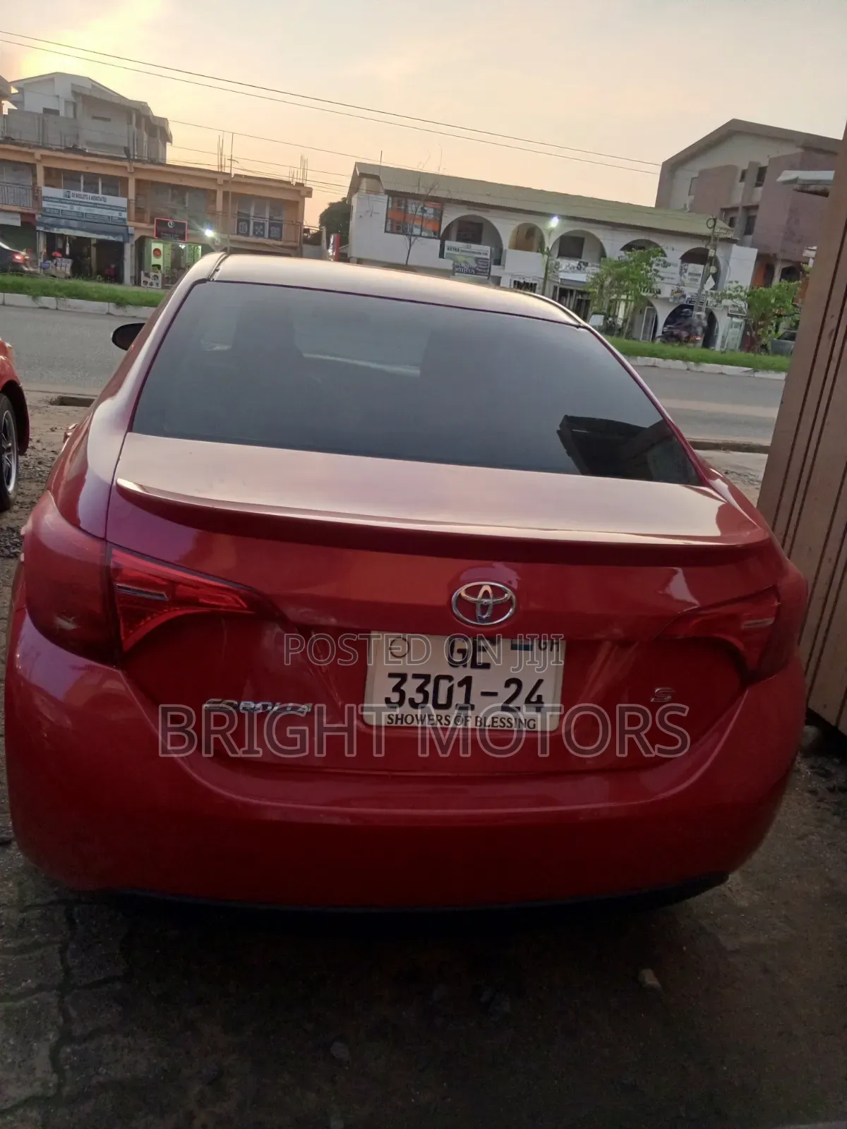 Toyota Corolla S 4dr Sedan (1.8L 4cyl CVT) 2016 Red