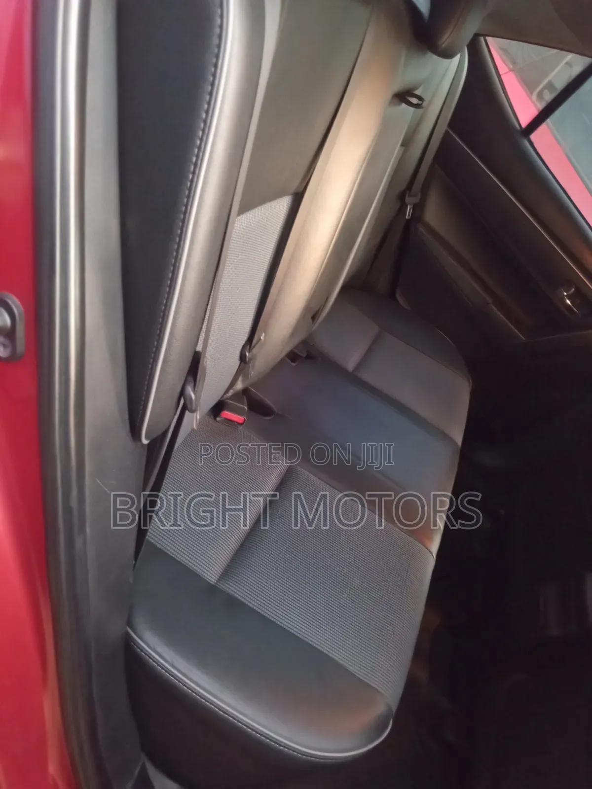 Toyota Corolla S 4dr Sedan (1.8L 4cyl CVT) 2016 Red