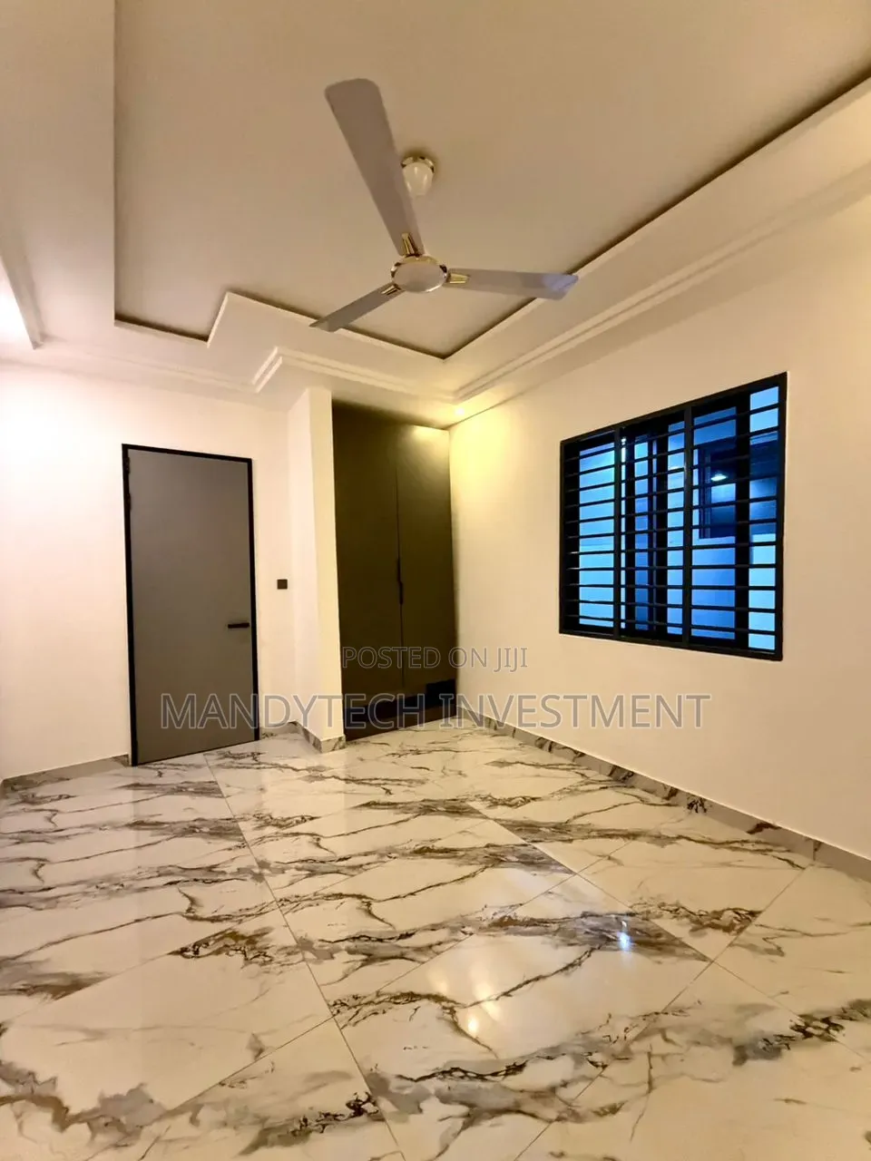 3bdrm Duplex in Lake Side Estate for sale