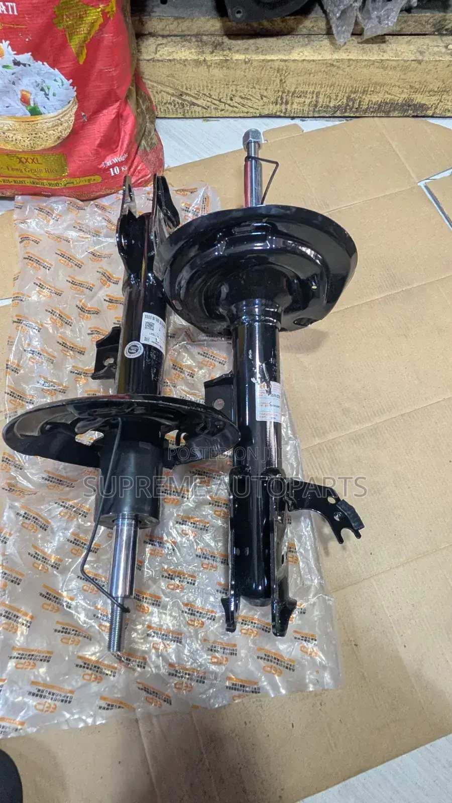 Rav 4, CorollaCross 2019,2020,2021,2022,2023,2024 Front Shock Absorber