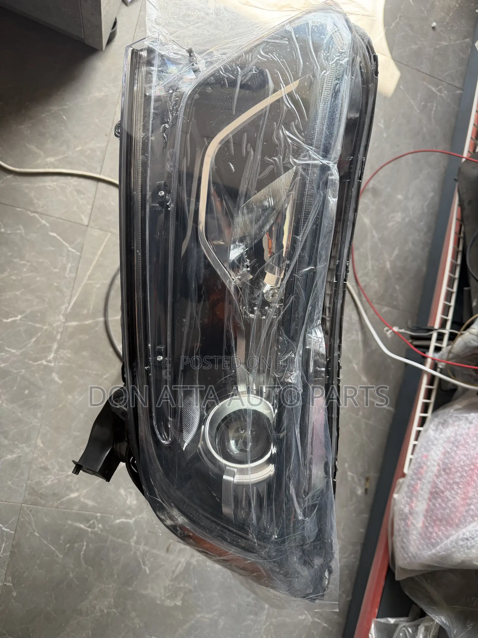 Honda CRV 2018 Head Light Available