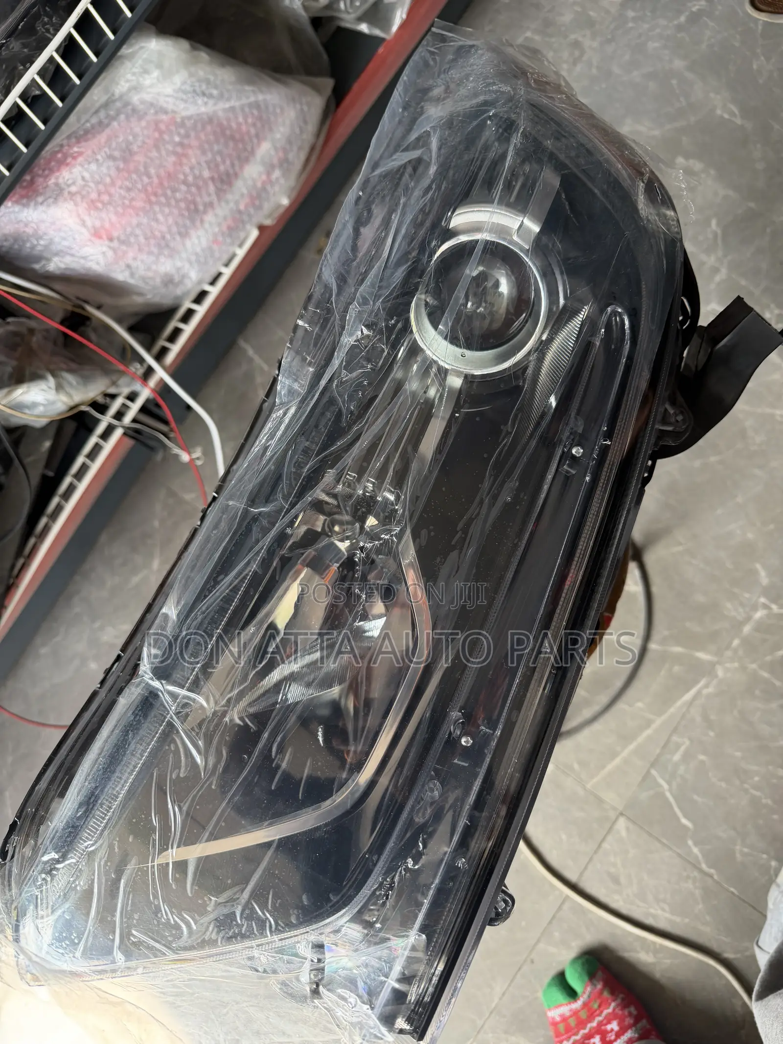 Honda CRV 2018 Head Light Available