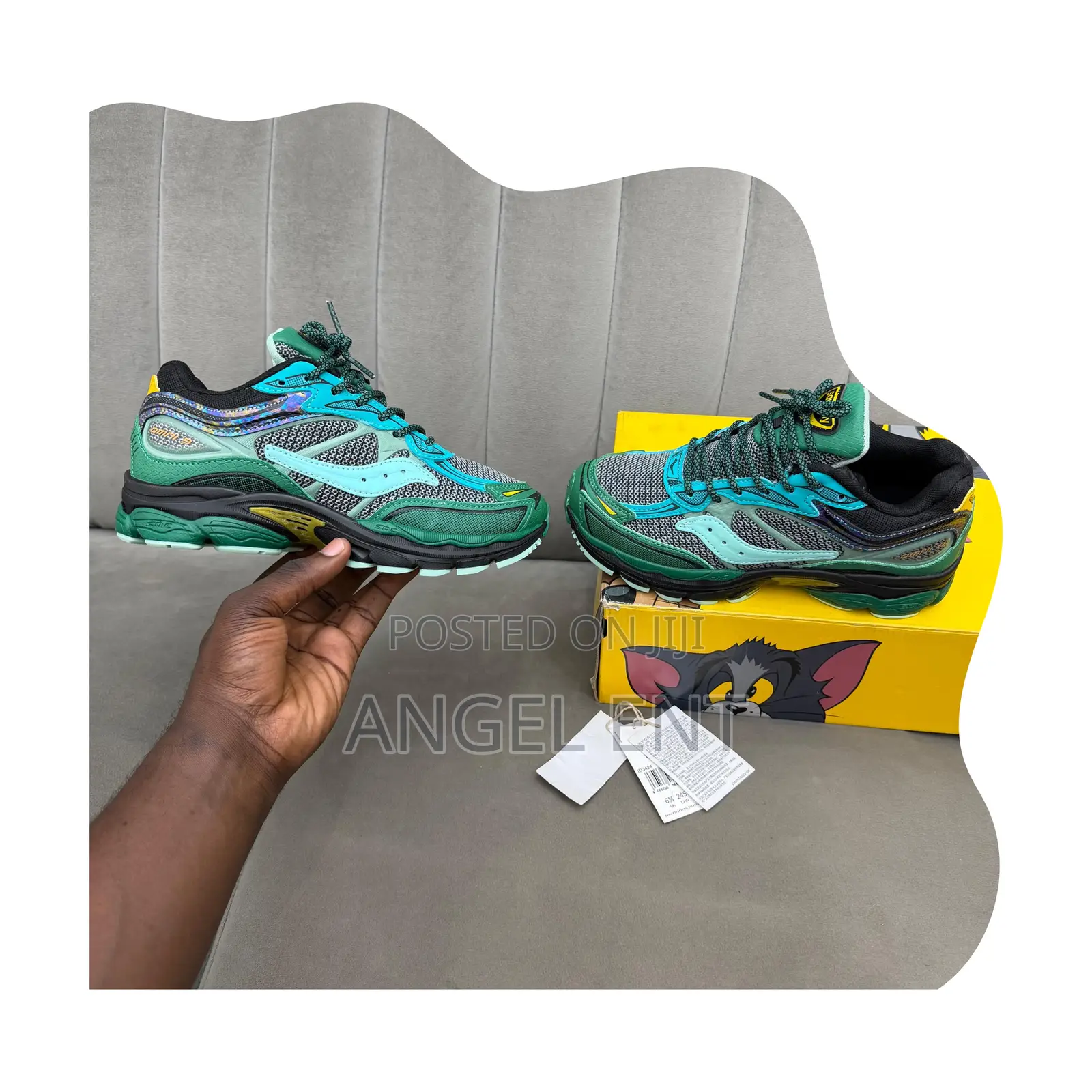 Saucony Progrid Omni 9 "Glowaconstrictor" Sneakers (Loc: Adum Kumasi)