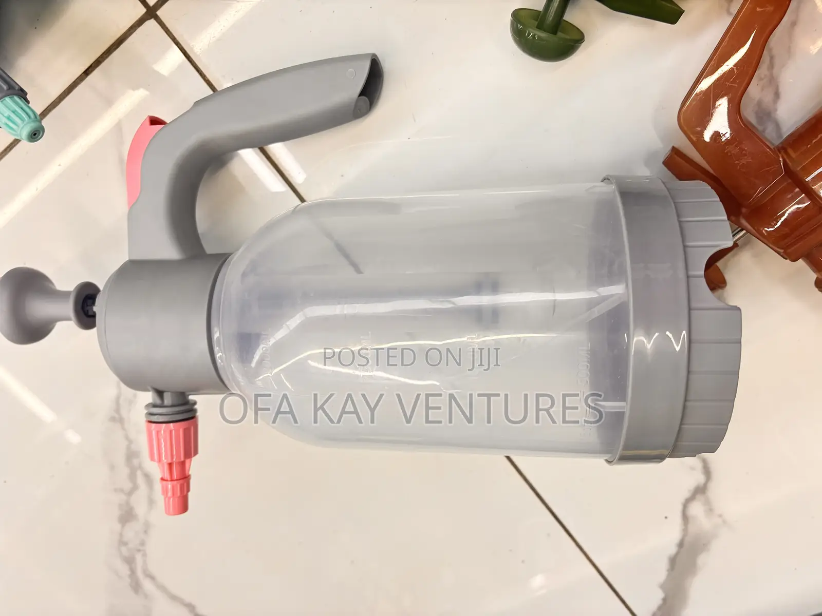 2000ml Spraying Bottles