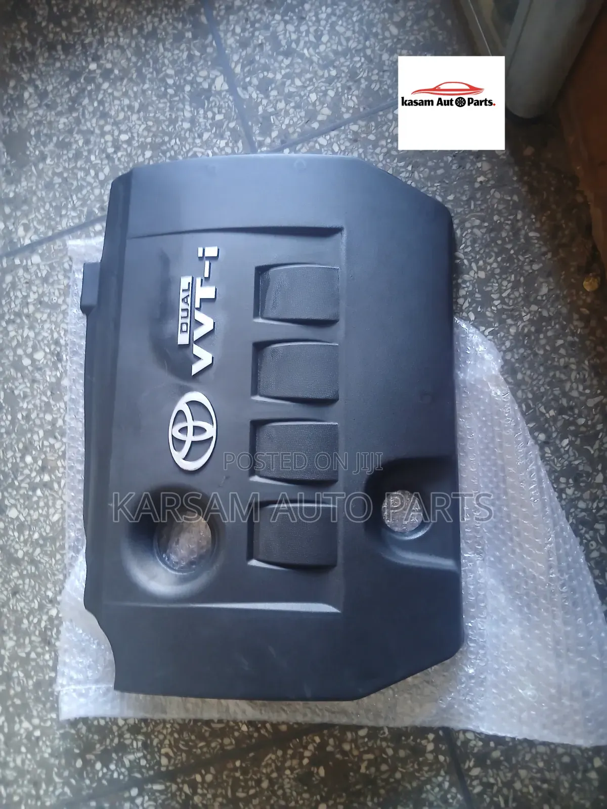 Toyota Genuine Corolla VVT-I Engine Top Cover From 2009 to 2016