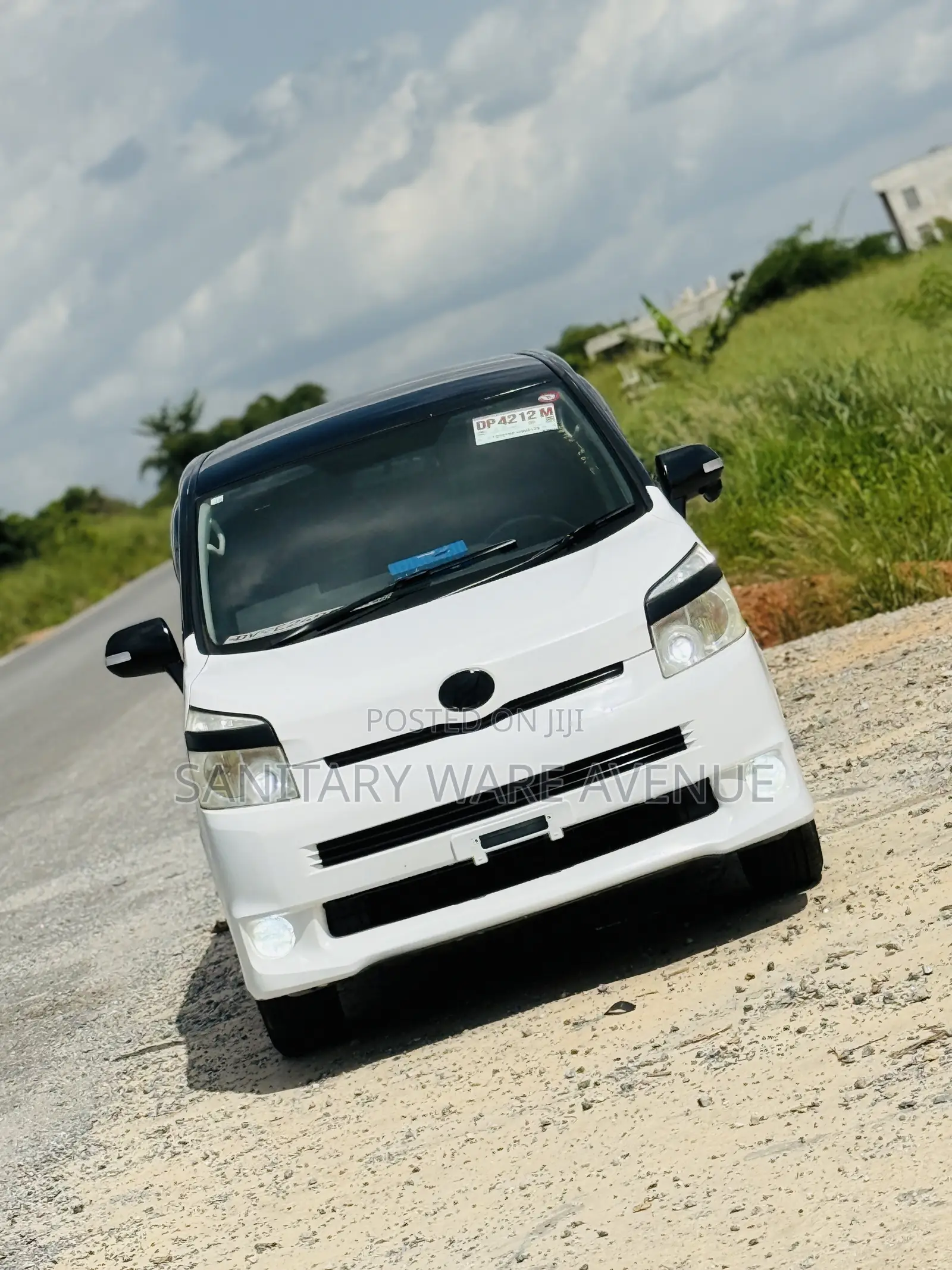 8 Seater Voxy _ Car Rental