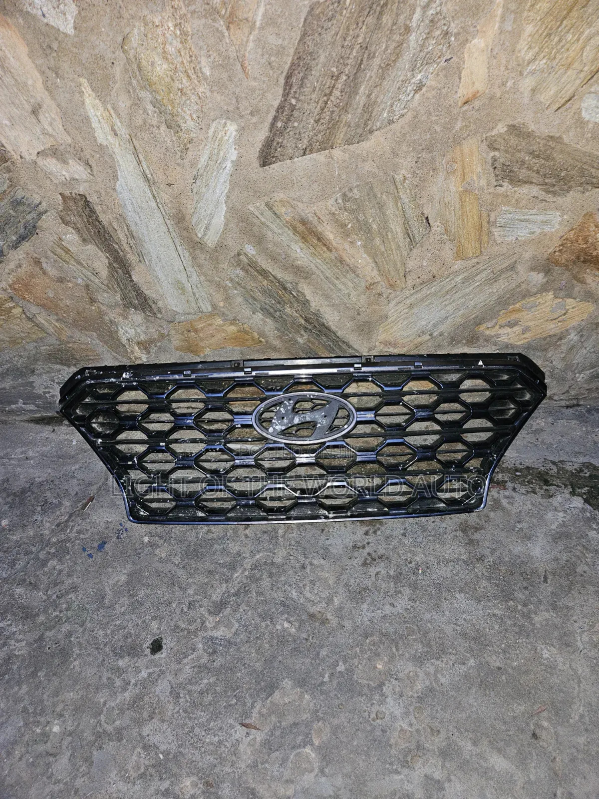 Hyundai Santa Fe 2020 Front Grille Available