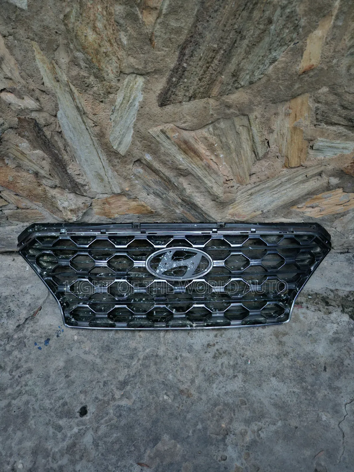 Hyundai Santa Fe 2020 Front Grille Available