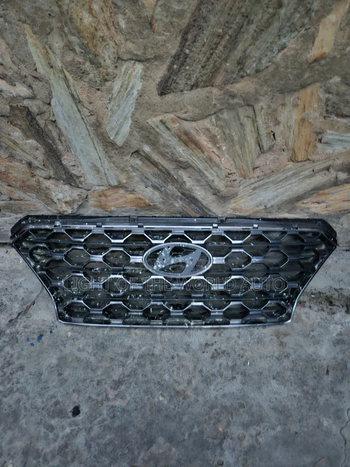 Hyundai Santa Fe 2020 Front Grille Available