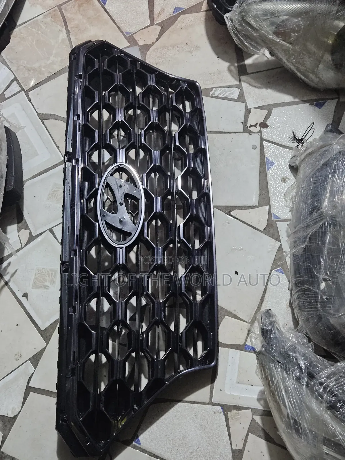 Hyundai Santa Fe 2020 Front Grille Available