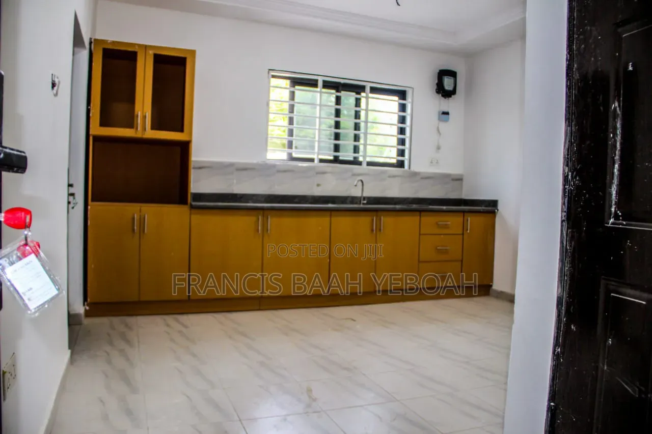 3bdrm House in Shining Star Real, Accra Metropolitan for sale