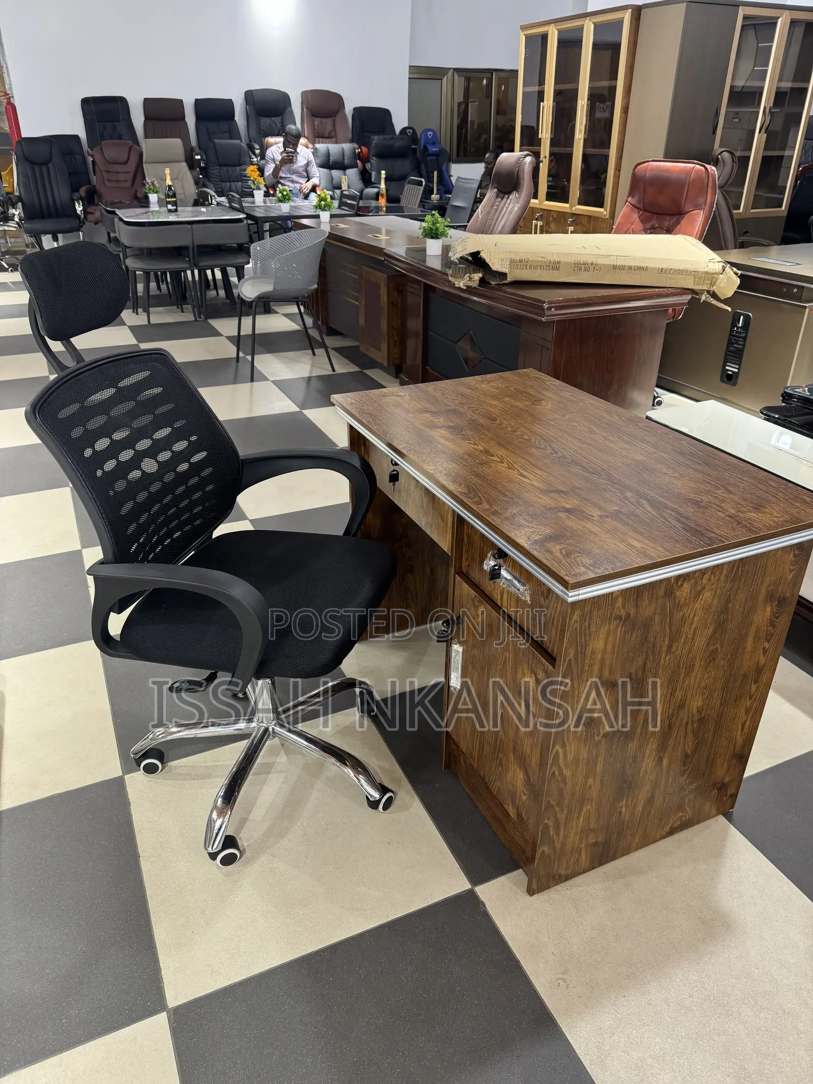High Quality Office Table and Chair