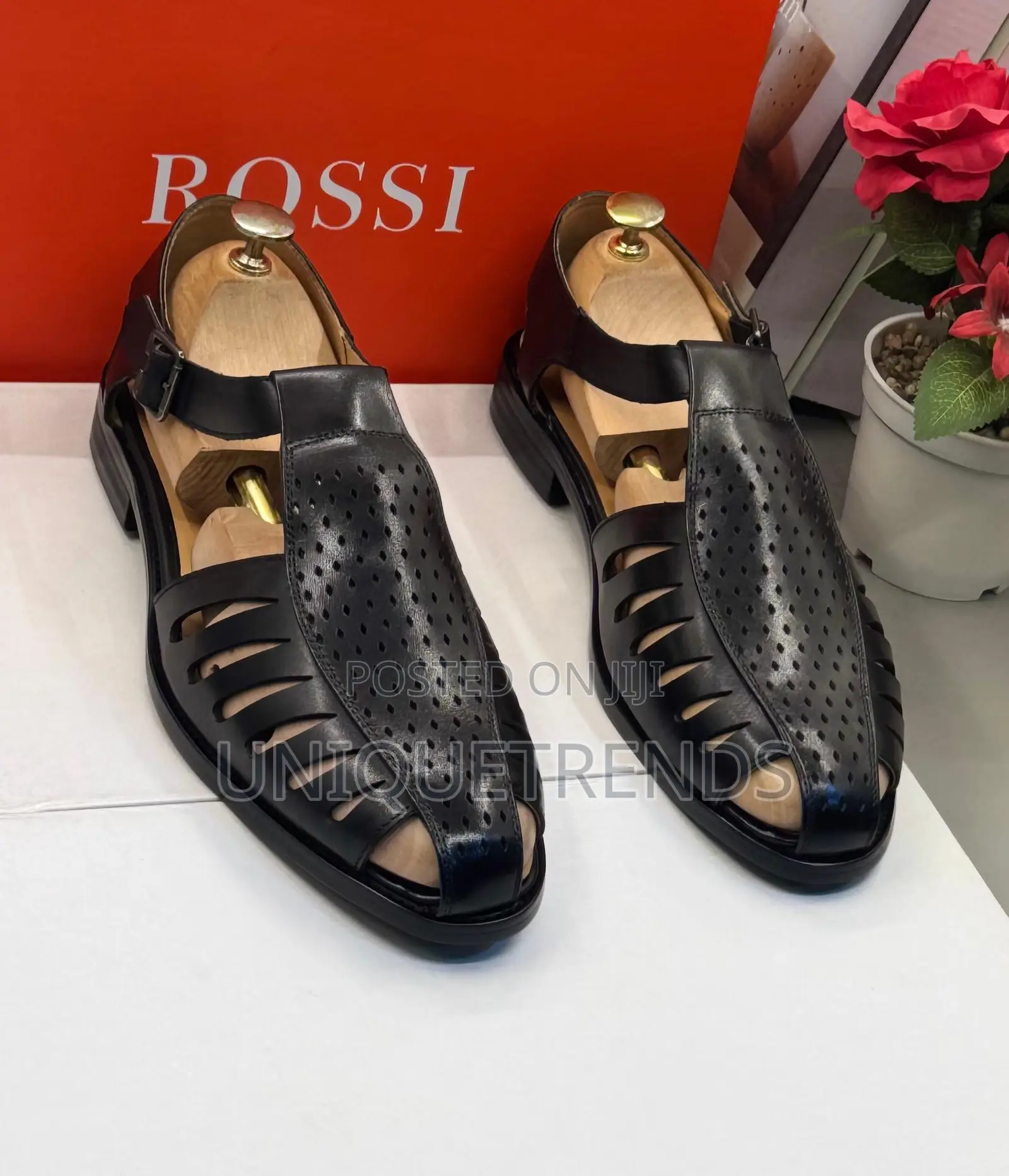 Executive Rossi Leather Sandals (Black)