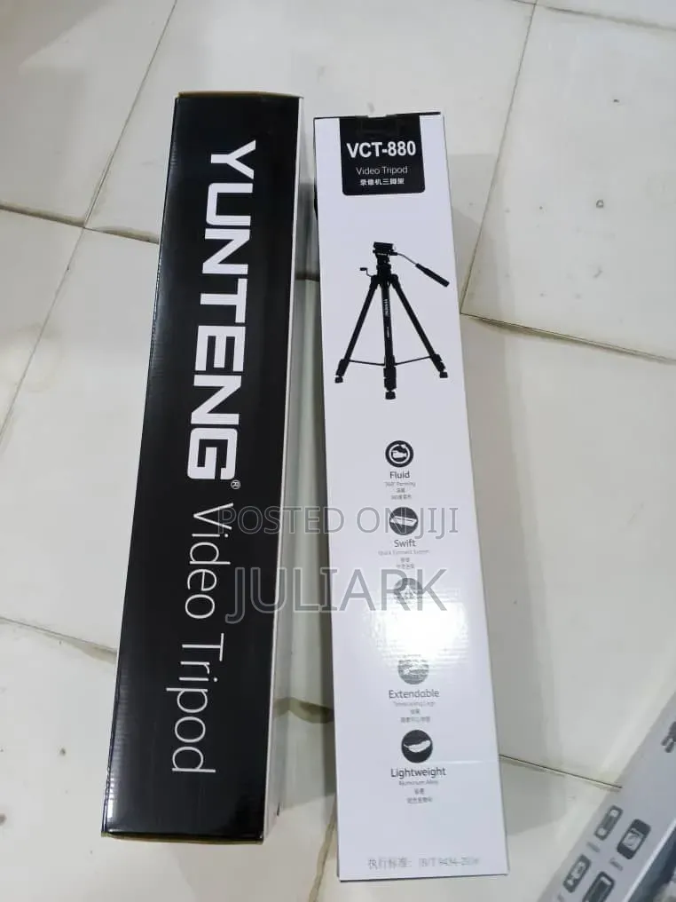 Tripod Stand 880