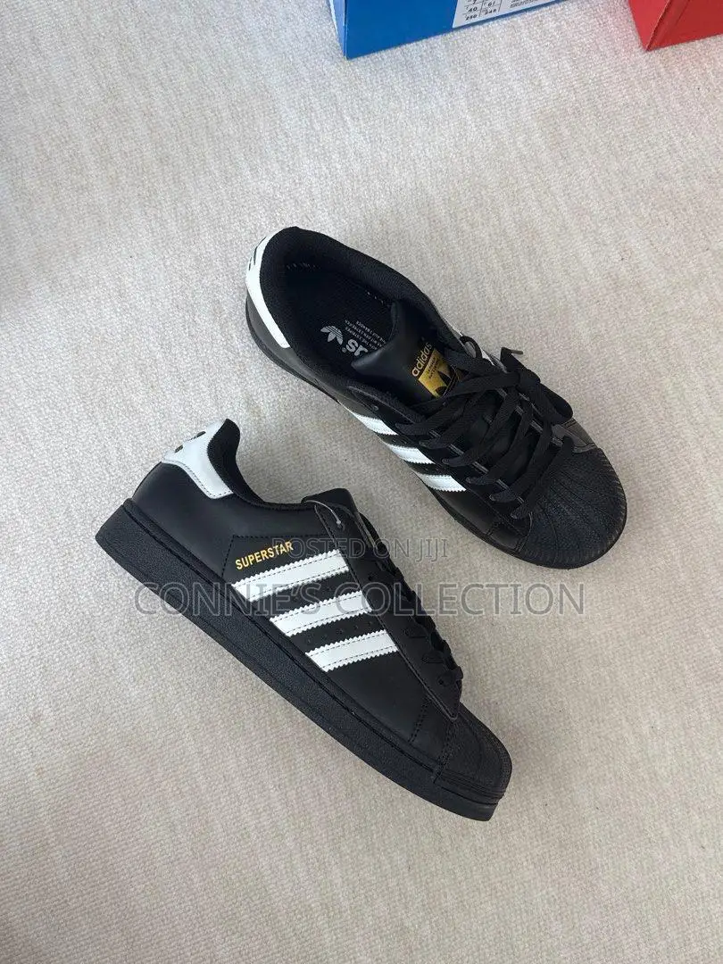 Adidas Superstar Sneakers