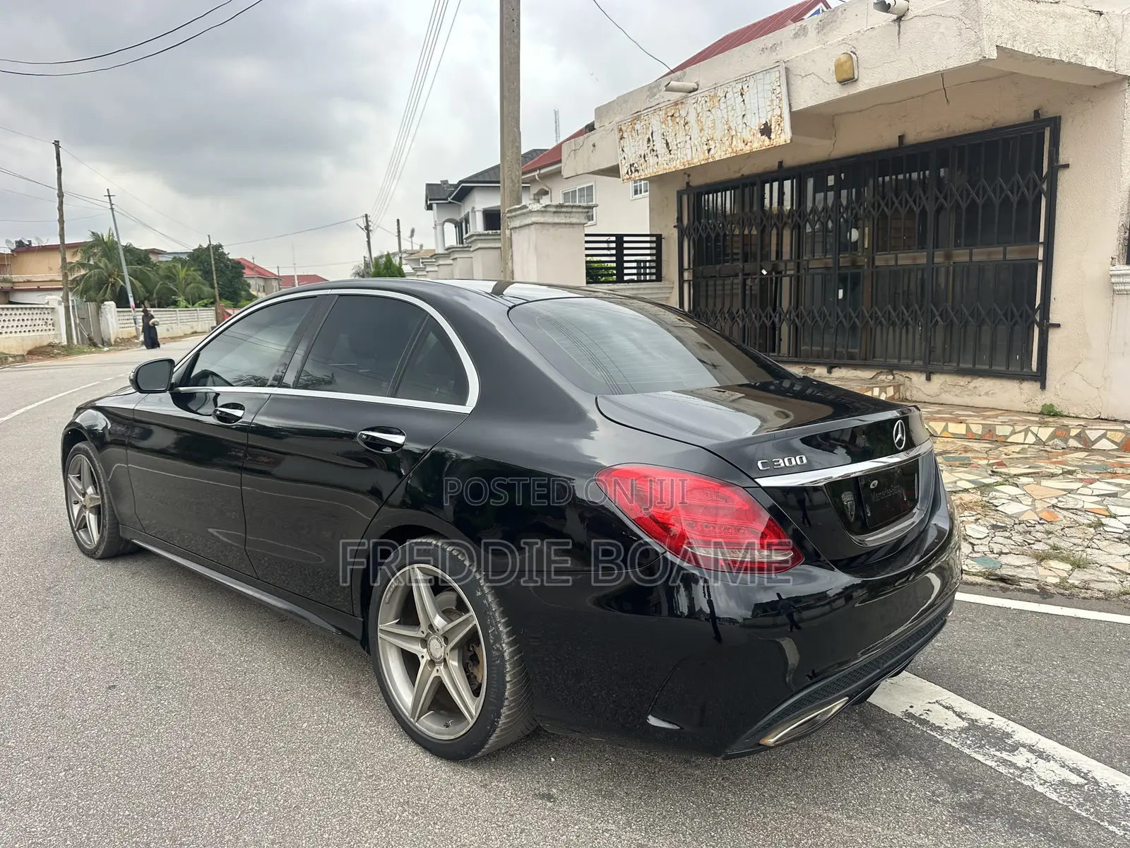 Mercedes-Benz C300 2016 Black