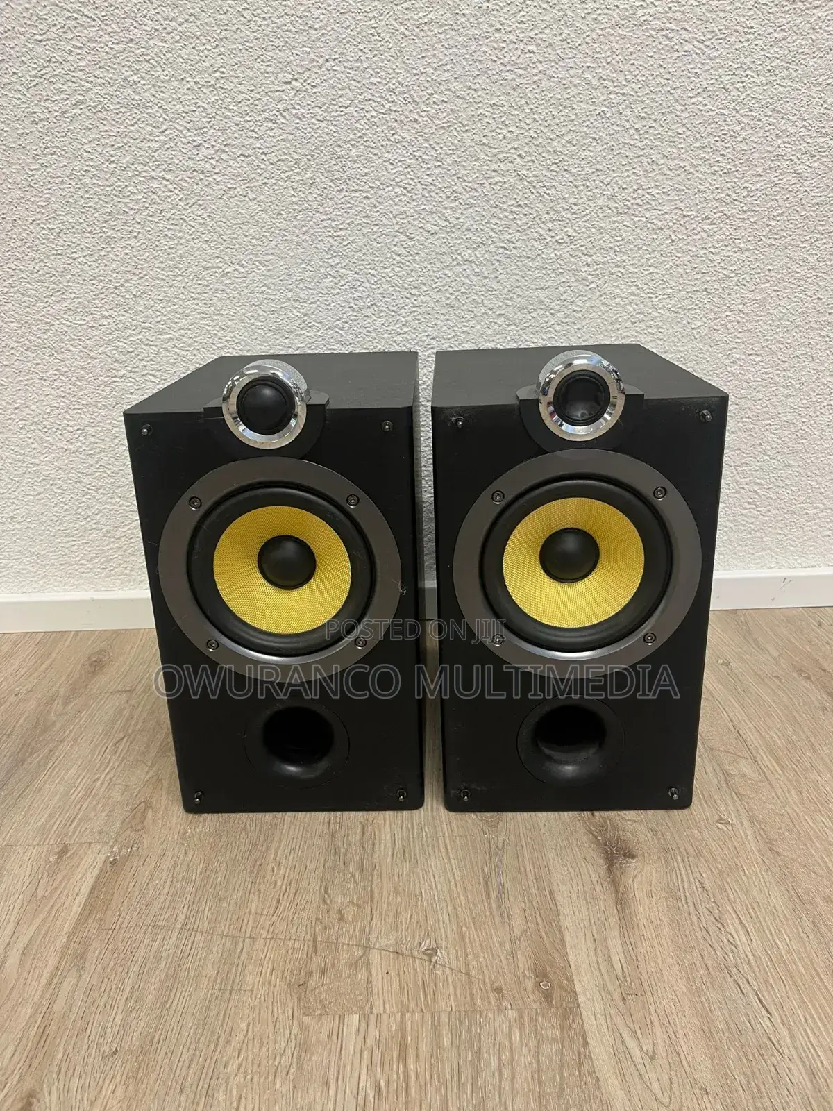 Philips DCD Sounding Speakers Cabinet With Bass Reflex