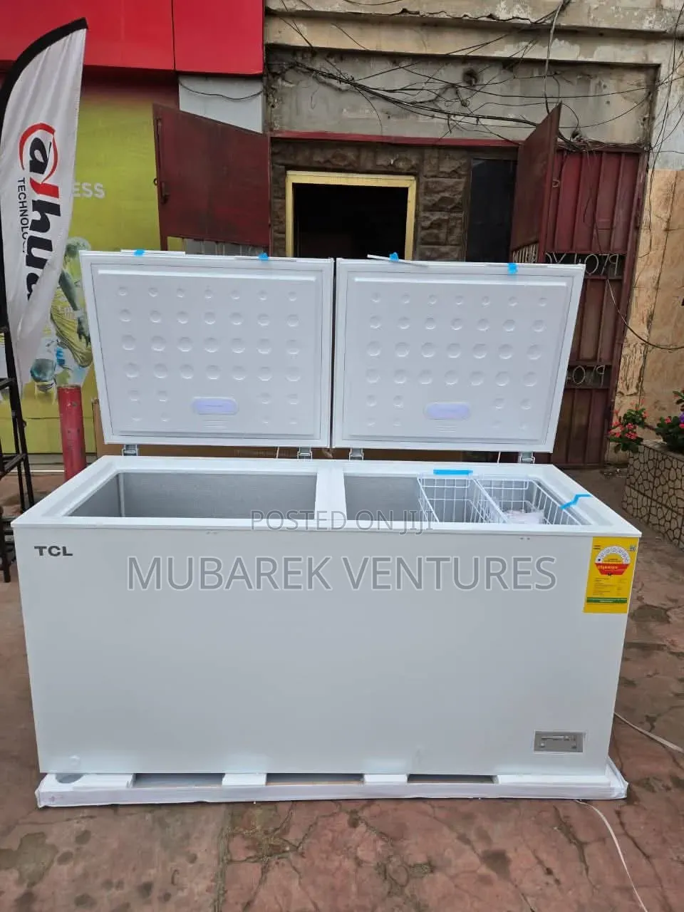 TCL 706 LTR Double Door Chest Freezer