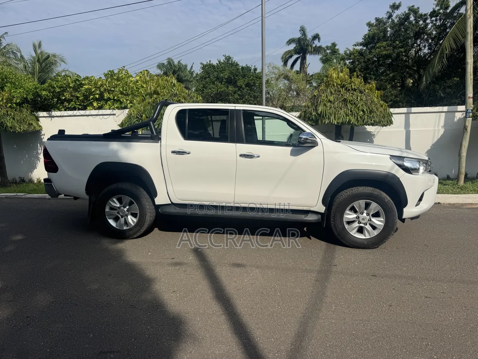 Toyota Hilux 2019 White