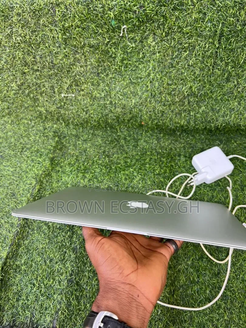 Laptop Apple MacBook Air 2017 8GB Intel Core i5 SSD 128GB