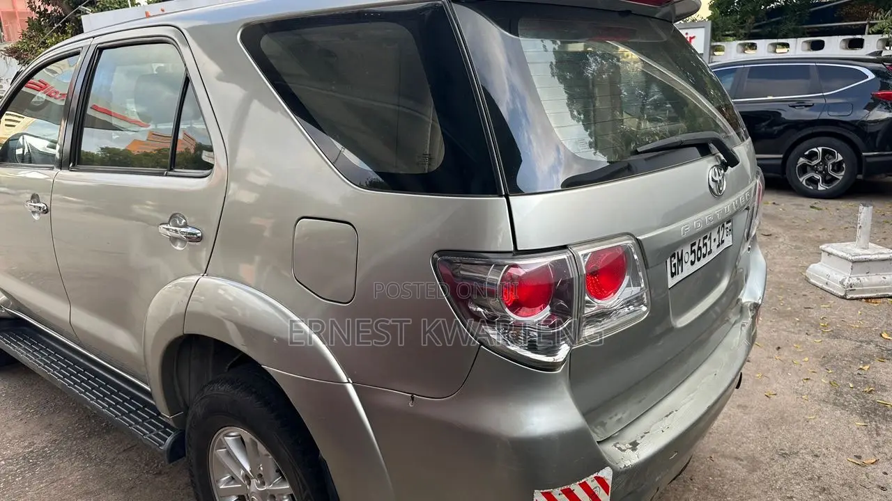 Toyota Fortuner 2012 Gray