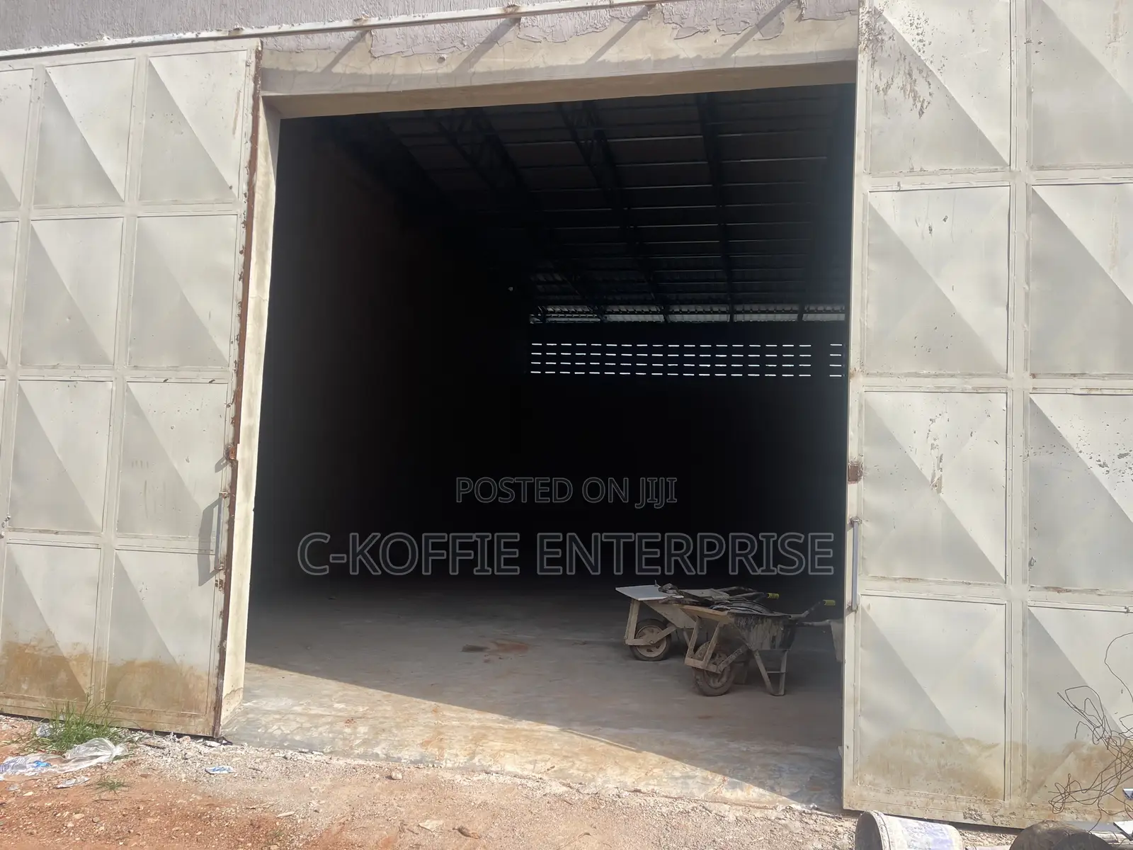405 SQM Warehouse at Spintex /Airport for Rent