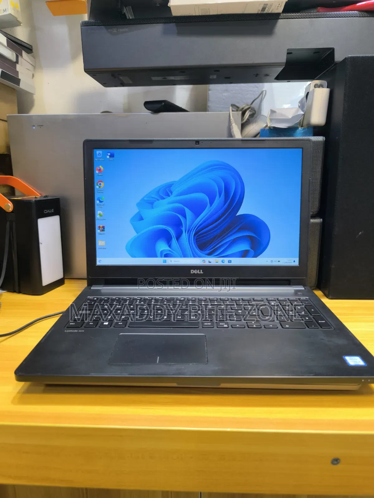 Laptop Dell Latitude 15 3570 8GB Intel Core i3 SSD 256GB