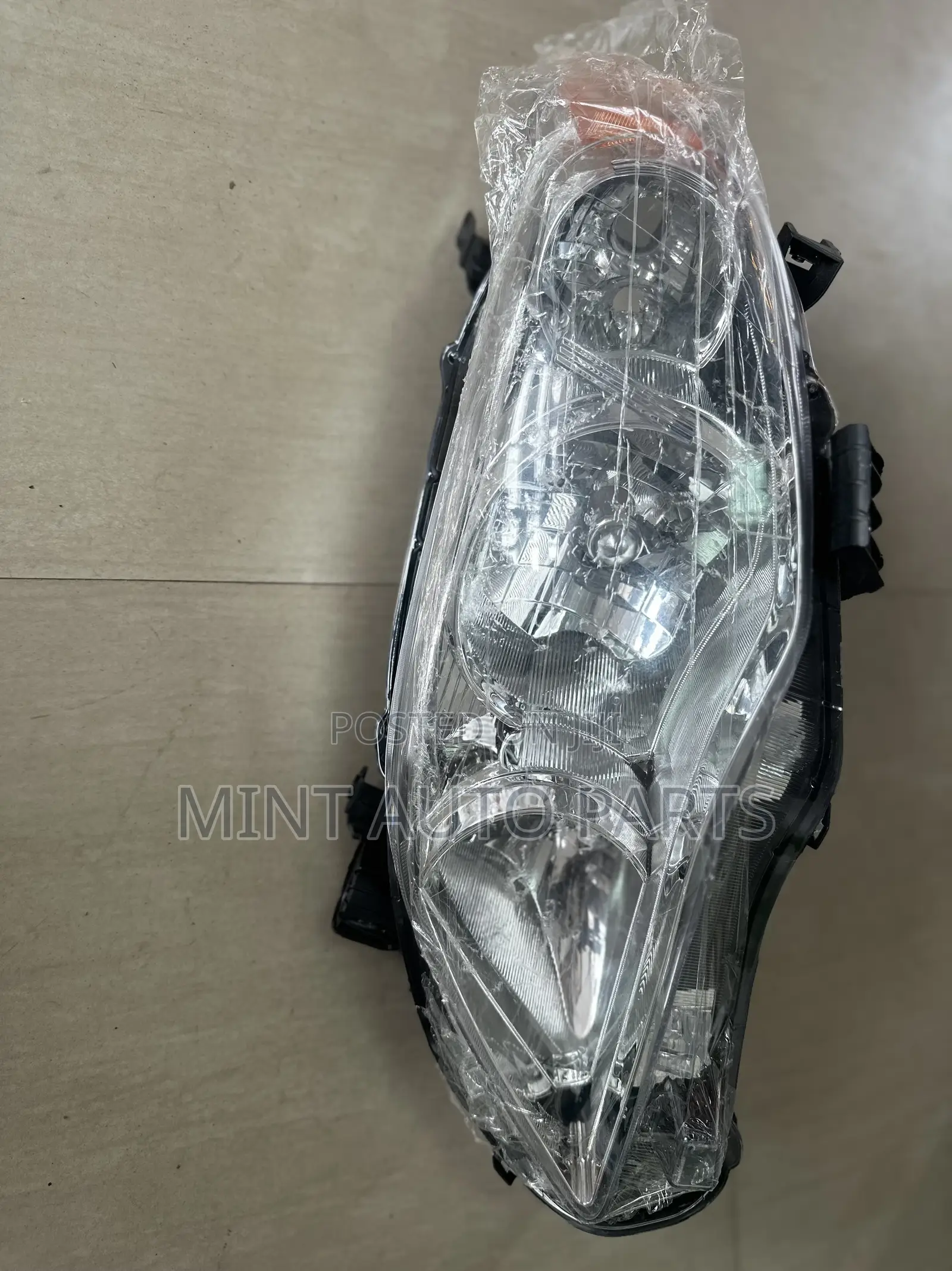 Toyota Corolla 2011-2013 Headlight