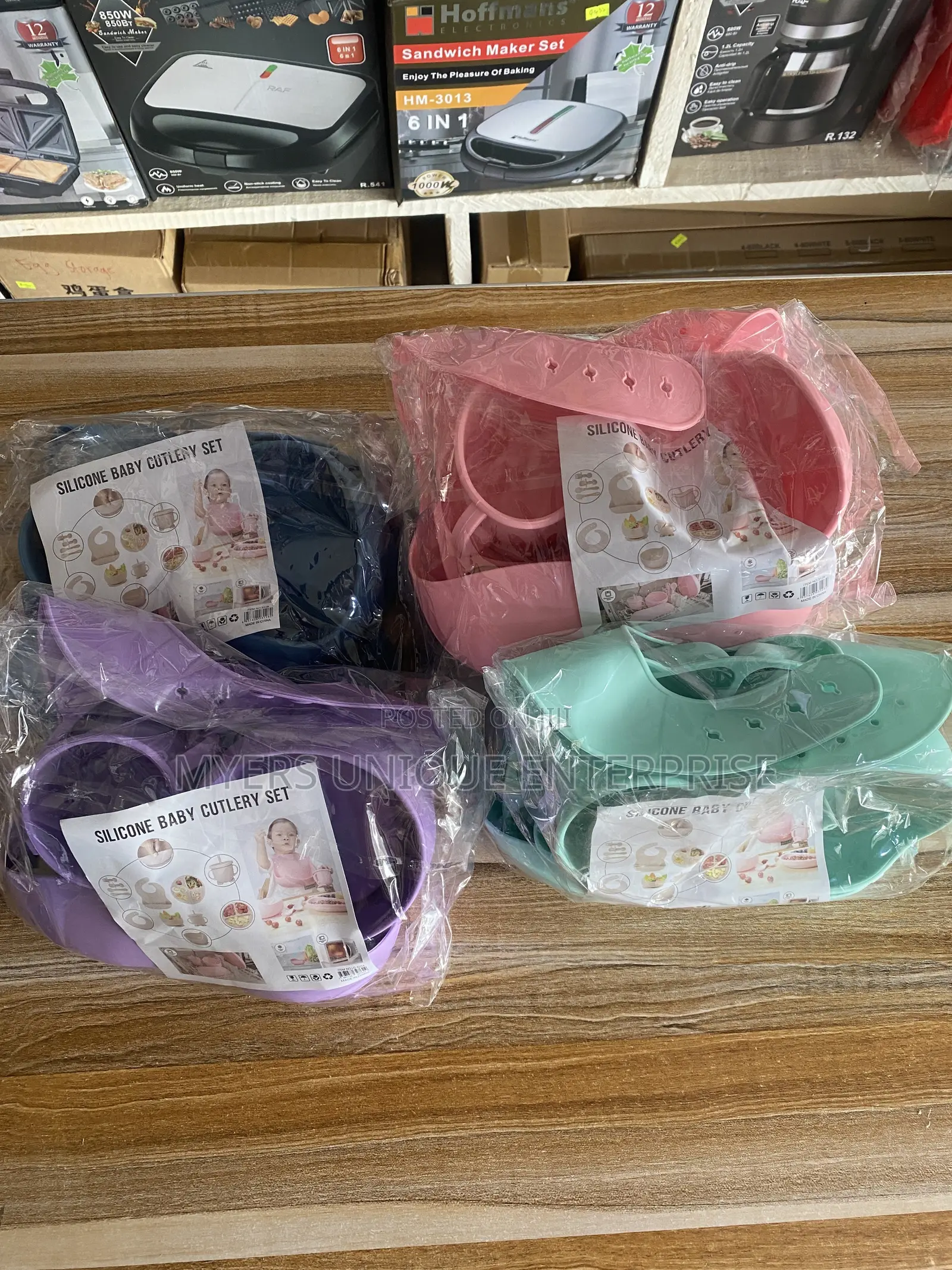 Silicone Feeding Set With Wooden Handle
