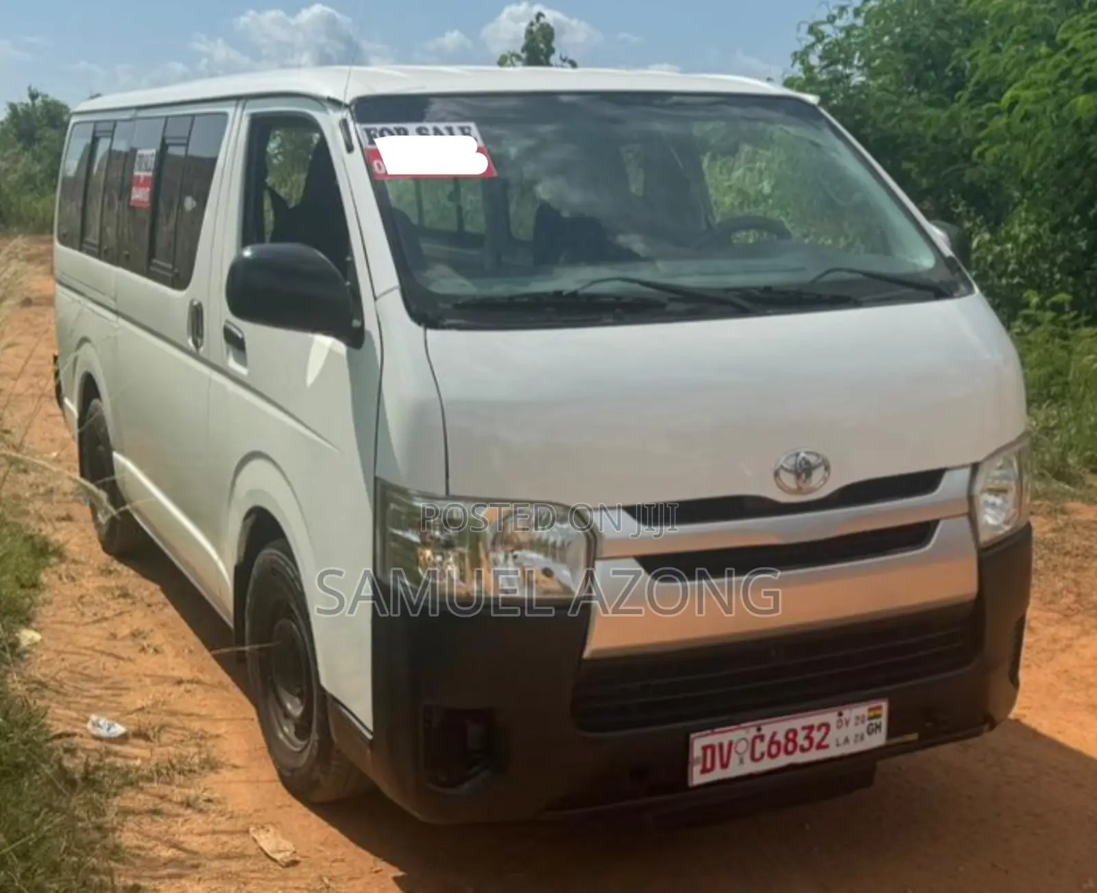 Toyota HiAce 2014 White