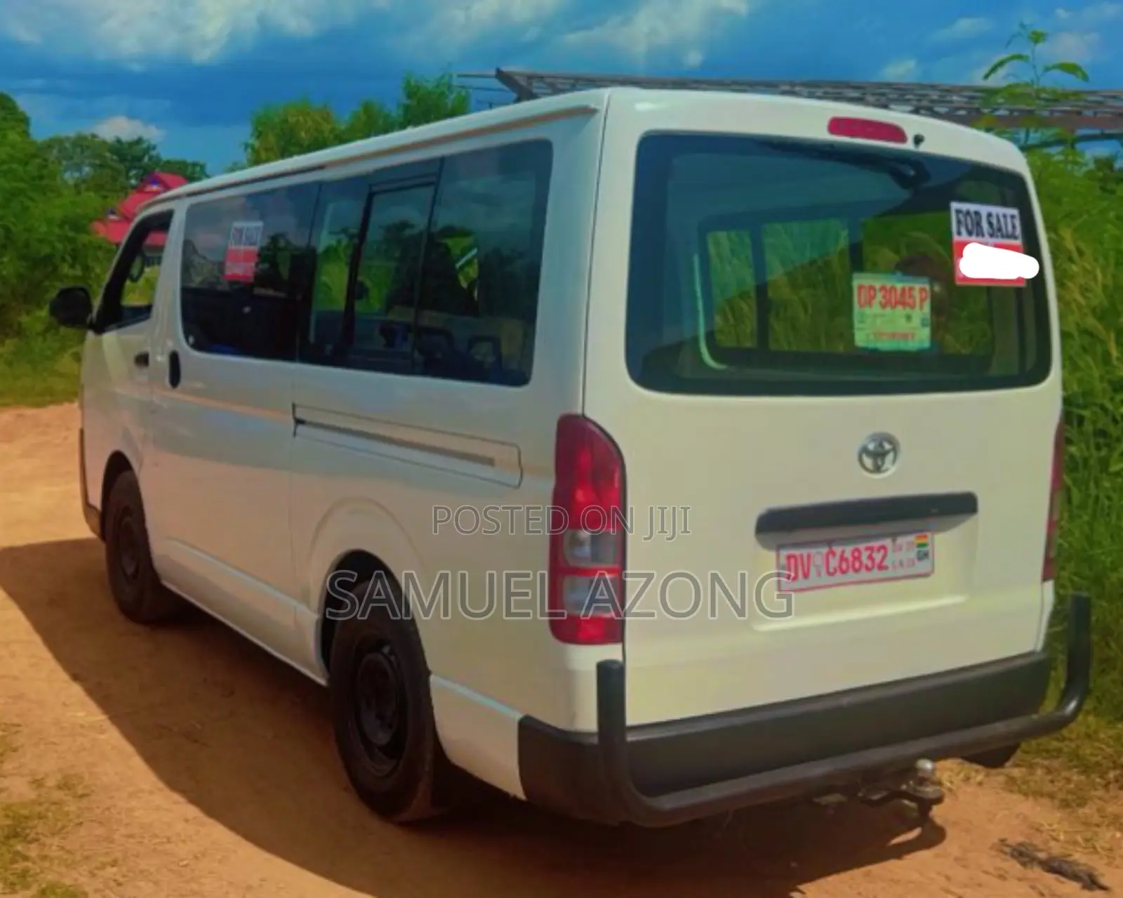 Toyota HiAce 2014 White