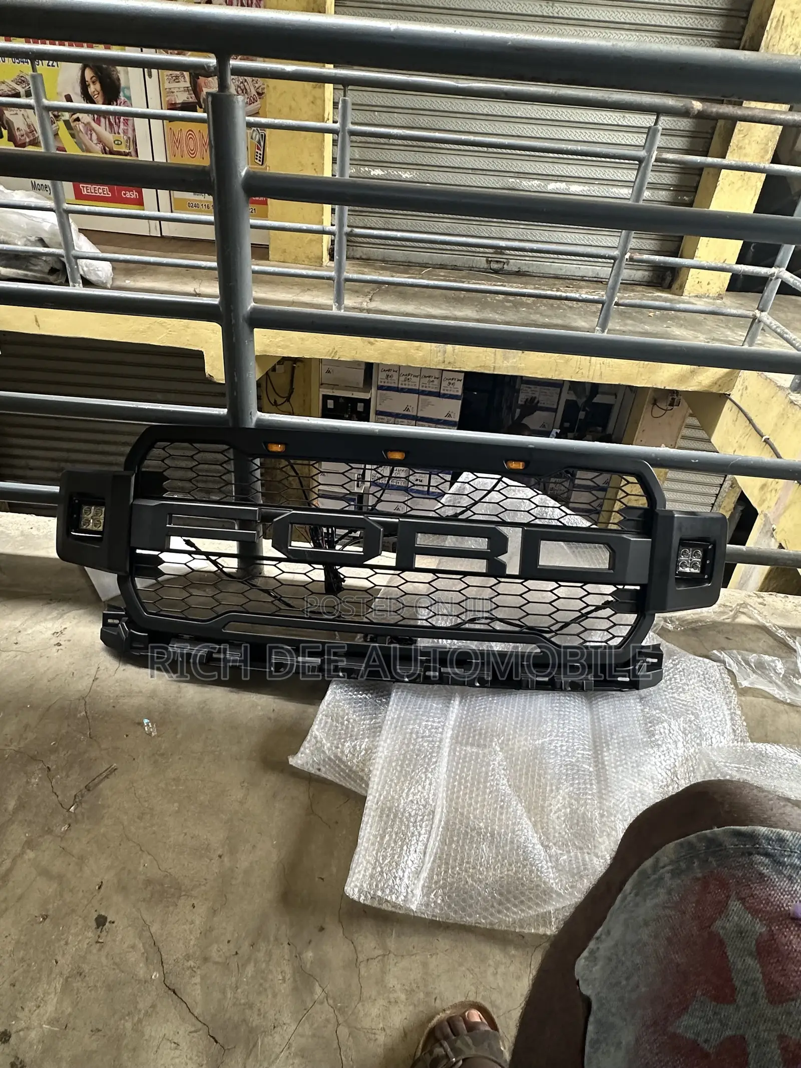 Ford F150 2018 20 Grill Spec